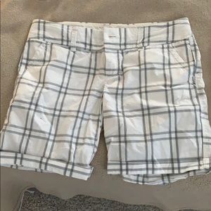 2 shorts